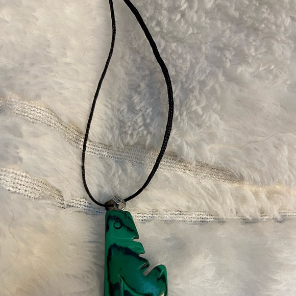 Native American Wolf Pendant Necklace - NWOT - Picture 2 of 2